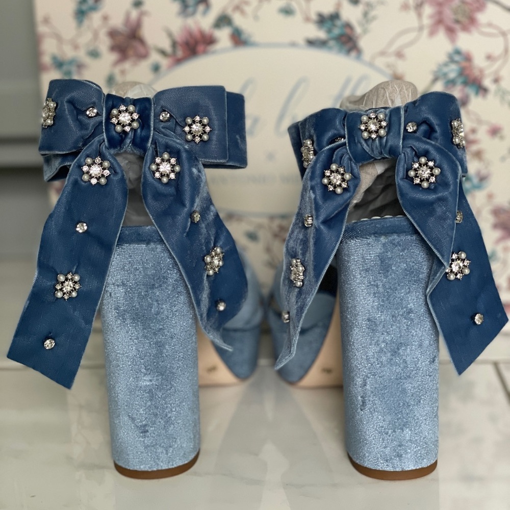 NWT Nicola Bathie x Antonio Melani Lila Velvet Bow Detail Platform Dress Sandals